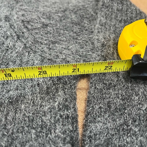 VTG Eileen Fisher Charcoal Gray Italian Yarn, Wool, Mohair Blend Sweater - Picture 5 of 6